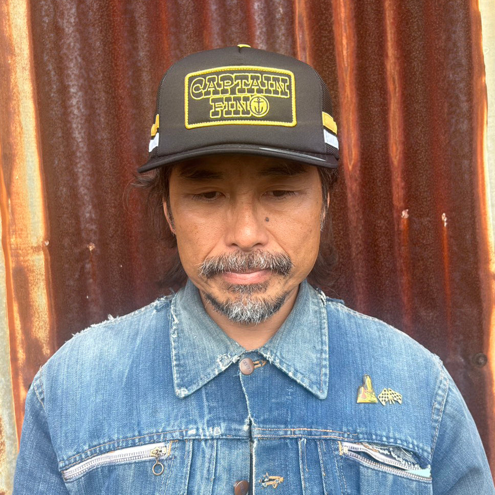 DAZE MAZE TRUCKERハット