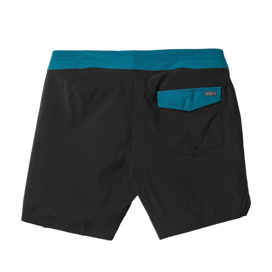 Voyager Solid 17インチ ボードショーツ